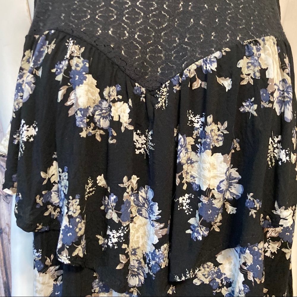 Sale 5 For $25 Torrid Blouse - Picture 3 of 9
